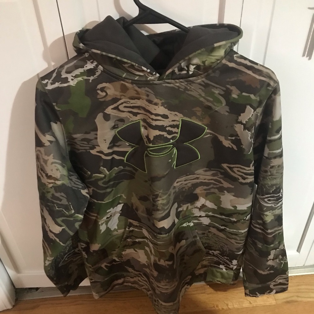 Under Armour Youth XL Camouflage Sweatshirt
